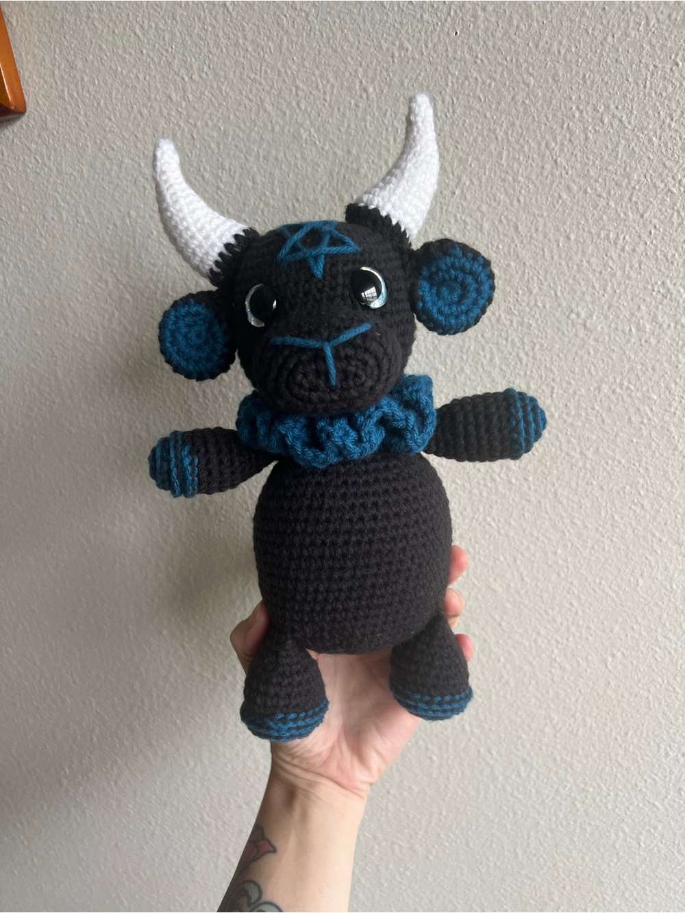 Crocheted Baphomet Goat ✨ - Picture 5 of 10